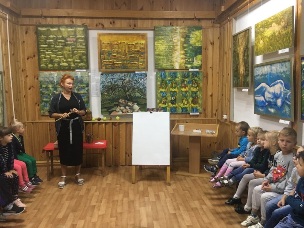 Встреча с Мариной Тонкаль. Ганцевичский районный краеведческий музей. г. Ганцевичи, 2019 г.